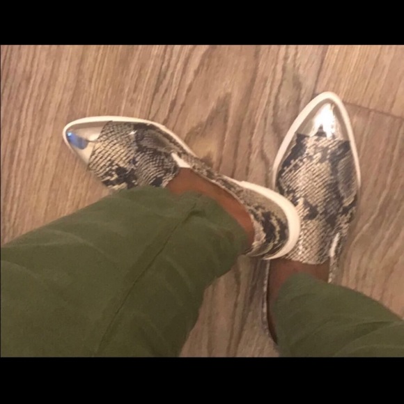 Elan Loafers - Picture 5 of 5